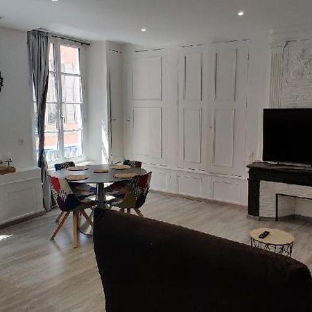 Appartement F2 Dans Le Centre Historique Le Puy-en-Velay Esterno foto