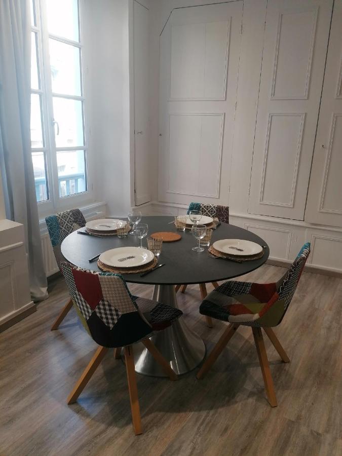 Appartement F2 Dans Le Centre Historique Le Puy-en-Velay Esterno foto