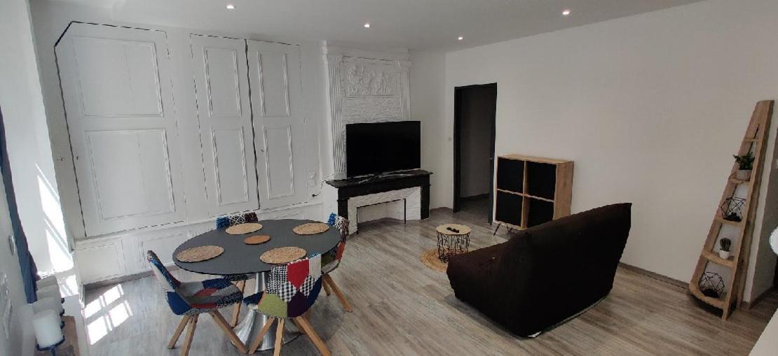 Appartement F2 Dans Le Centre Historique Le Puy-en-Velay Esterno foto